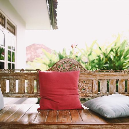 Готель Swan House Canggu Екстер'єр фото